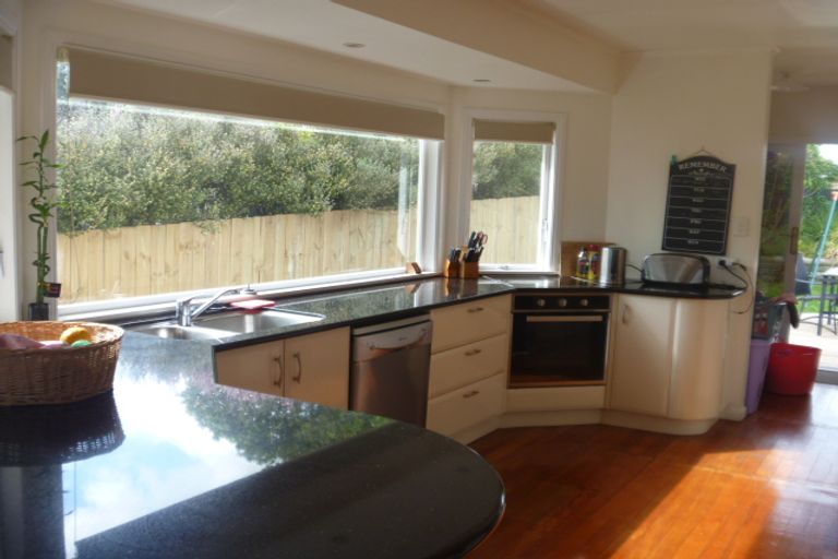 Photo of property in 24 Royston Street, Rosehill, Papakura, 2113