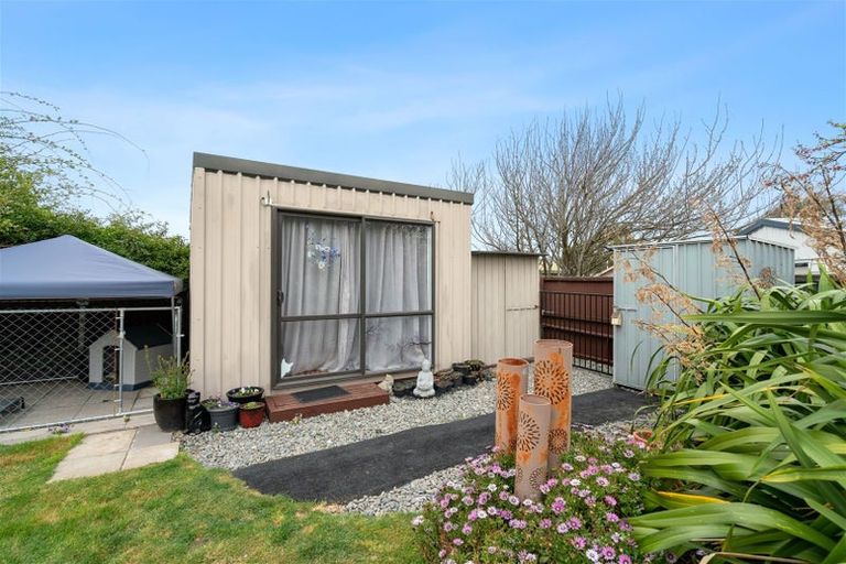 Photo of property in 76 Rowan Avenue, Aranui, Christchurch, 8061