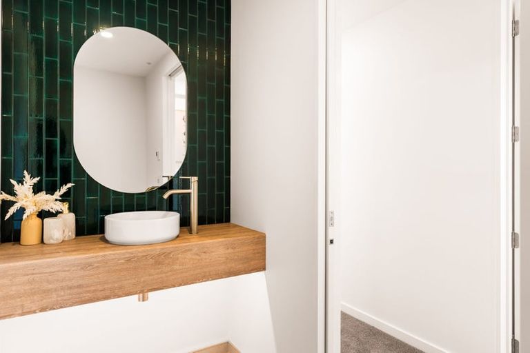 Photo of property in 99a Fendalton Road, Fendalton, Christchurch, 8014