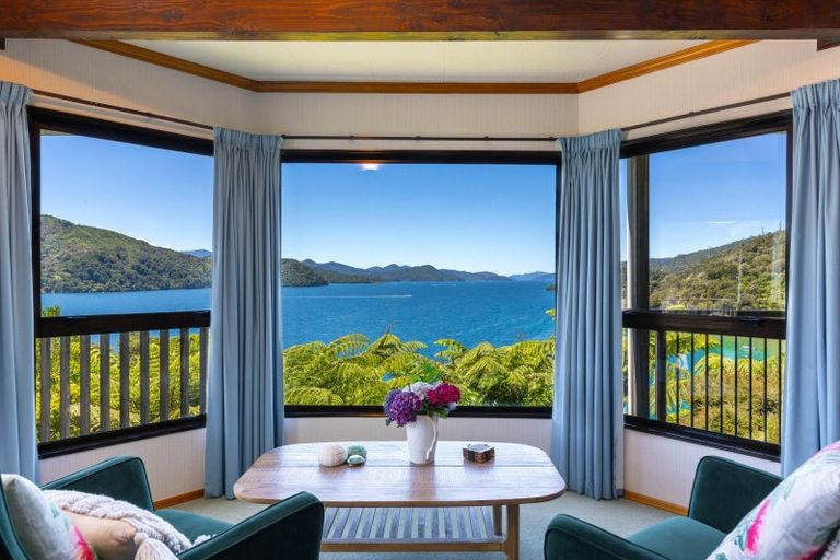 Photo of property in 2069 Queen Charlotte Drive, Ngakuta Bay, Picton, 7281