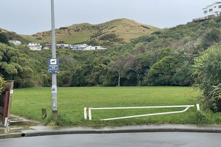 Photo of property in 6 Flinders Place, Johnsonville, Wellington, 6037