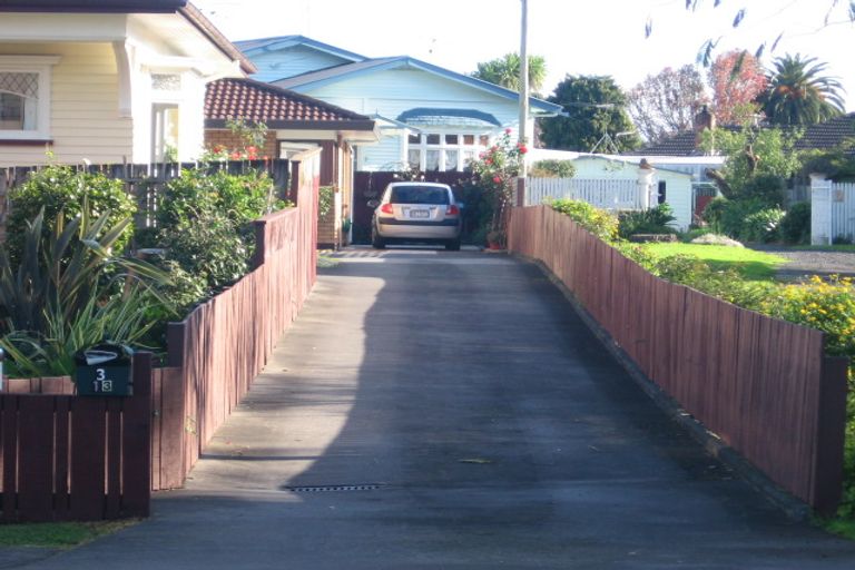 Photo of property in 1/13 Landscape Road, Papatoetoe, Auckland, 2025