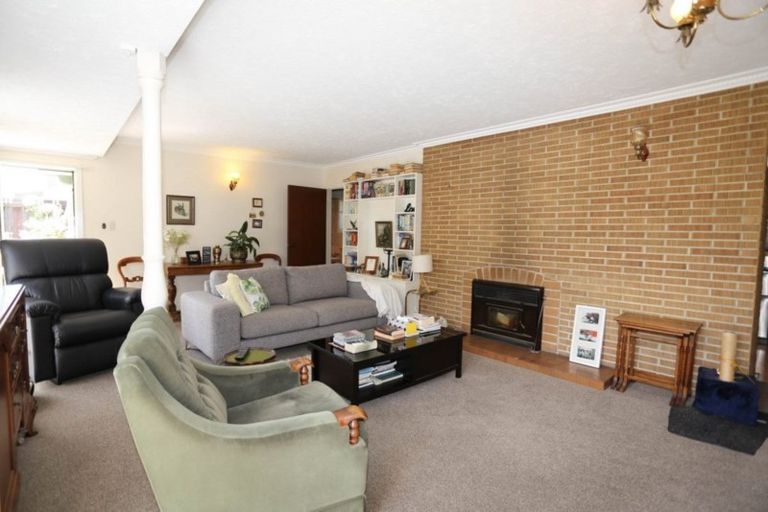 Photo of property in 2/65 Whitby Street, Burnside, Christchurch, 8053