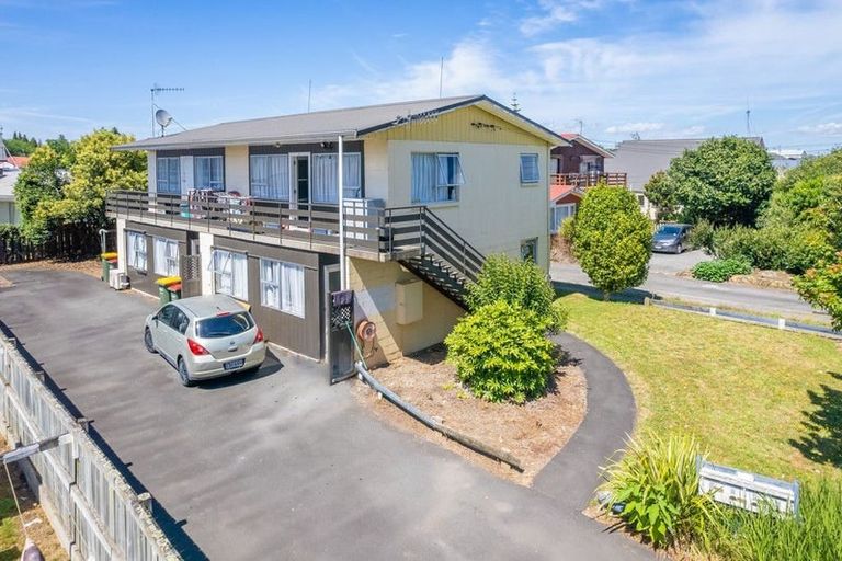 Photo of property in 226 Old Farm Road, Hamilton East, Hamilton, 3216