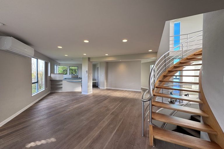 Photo of property in 57 Renoir Street, West Harbour, Auckland, 0618