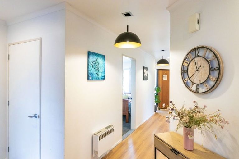 Photo of property in 29 Johnstone Drive, Fitzherbert, Palmerston North, 4410