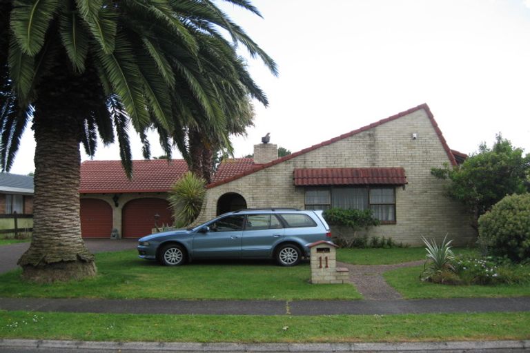 Photo of property in 11 Glengowan Place, Conifer Grove, Takanini, 2112