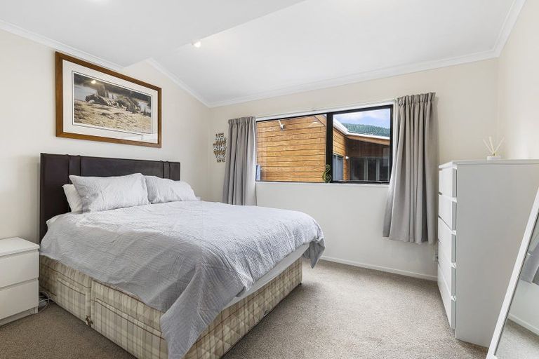 Photo of property in 3/49 Ranui Terrace, Tawa, Wellington, 5028