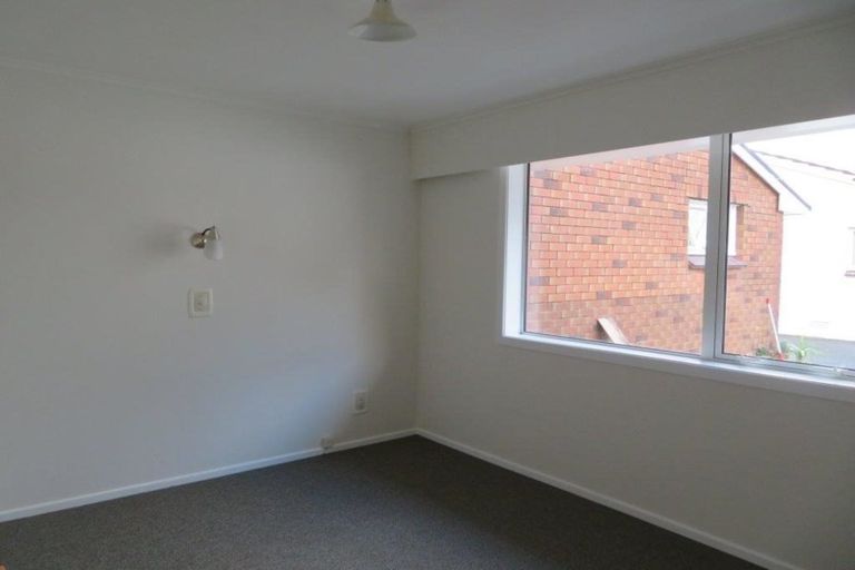 Photo of property in 120 Kings Crescent, Hutt Central, Lower Hutt, 5010