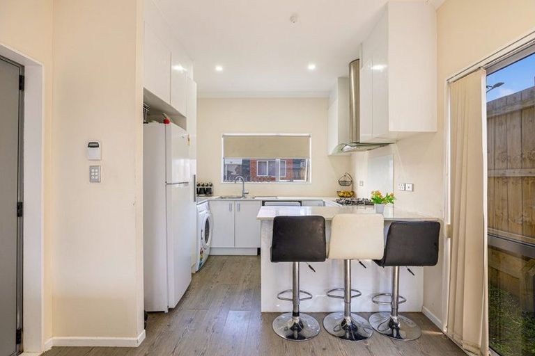 Photo of property in 49a Senator Drive, Manurewa, Auckland, 2105