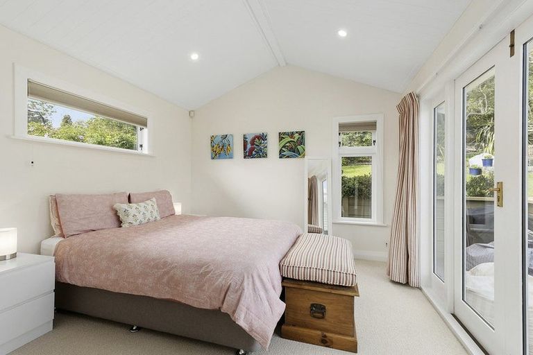 Photo of property in 11 Firth Terrace, Karori, Wellington, 6012