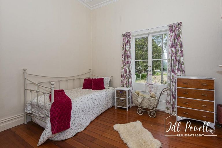 Photo of property in 32 Franklin Road, Paparoa, 0571