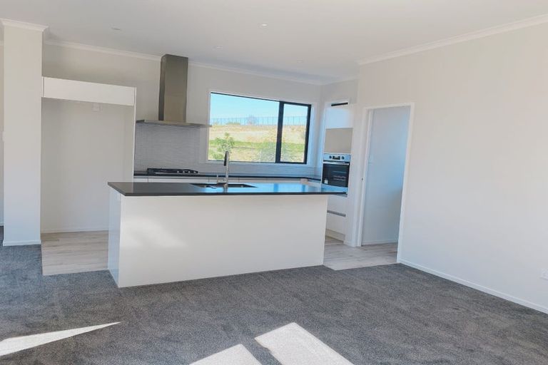 Photo of property in 10 Awamarino Way, Westgate, Auckland, 0614