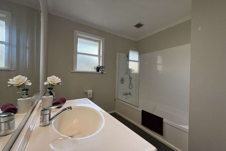 Photo of property in 14 John Street, Trentham, Upper Hutt, 5018