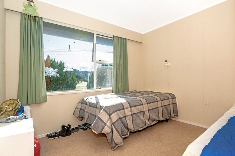 Photo of property in 12 Banks Street, Tolaga Bay, 4077