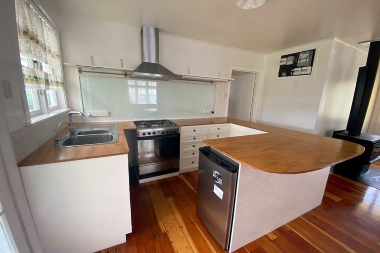 Photo of property in 7 Canterbury Street, Picton, 7220