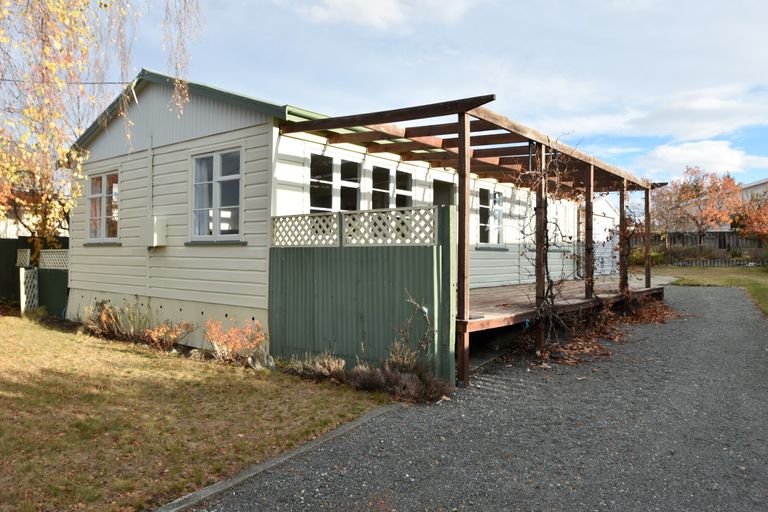 Photo of property in 34 Hopkins Road, Twizel, 7901