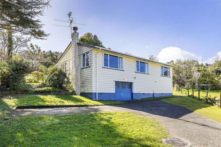 Photo of property in 16 Morgan Place, Tawa, Wellington, 5028