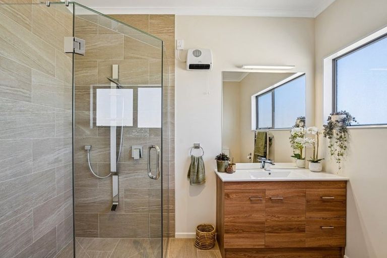 Photo of property in 51 Westreca Ridge Lane, Queensberry, Cromwell, 9383