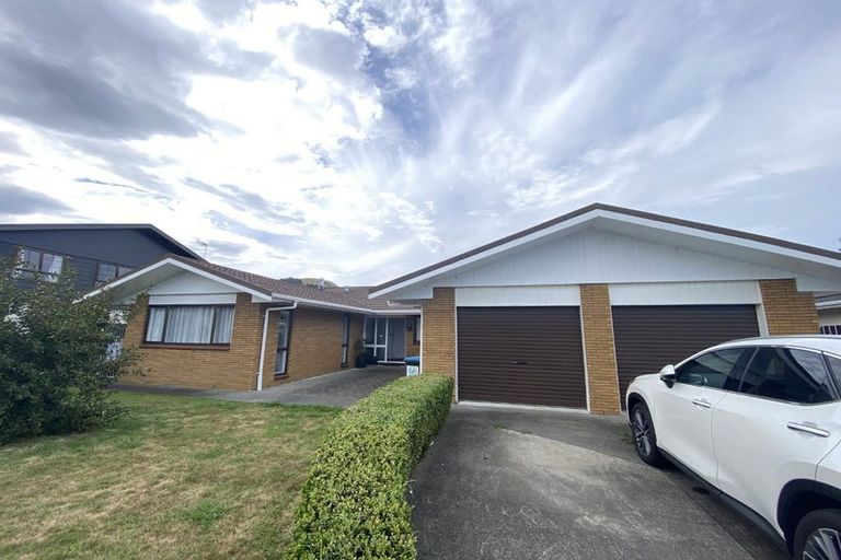 Photo of property in 27 Surrey Street, Taradale, Napier, 4112