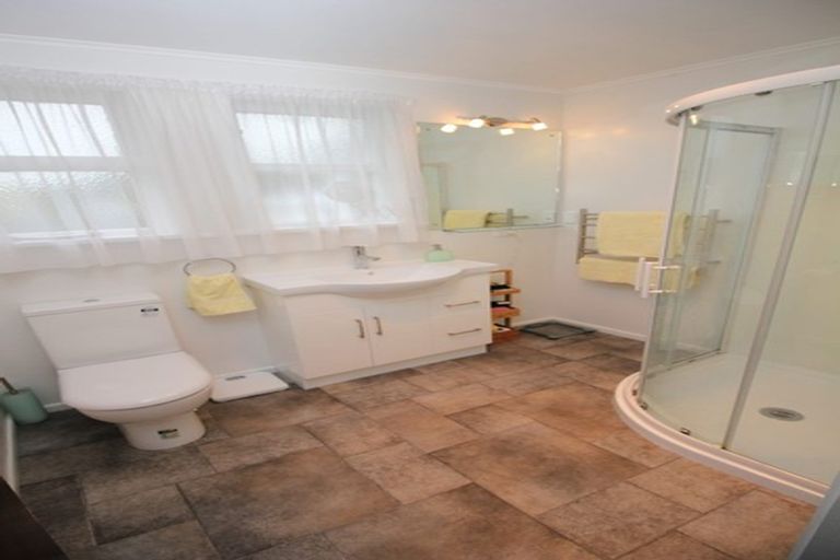 Photo of property in 3 Montgomery Place, Lansdowne, Masterton, 5810