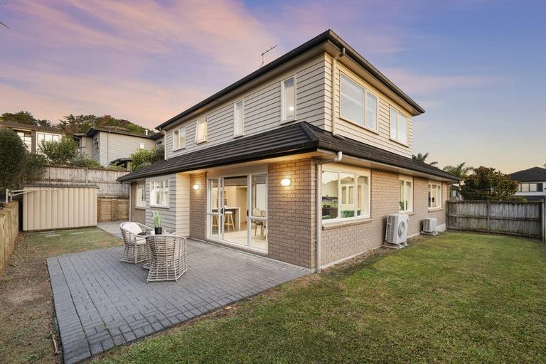Photo of property in 14 Beros Place, Flat Bush, Auckland, 2016