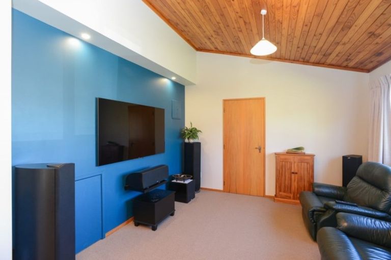 Photo of property in 10 Churchill Drive, Taradale, Napier, 4112