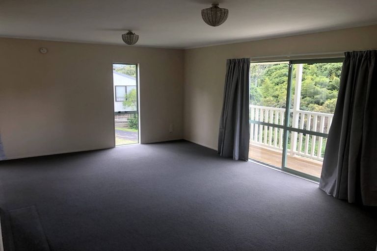 Photo of property in 85 Fairclough Road, Beach Haven, Auckland, 0626