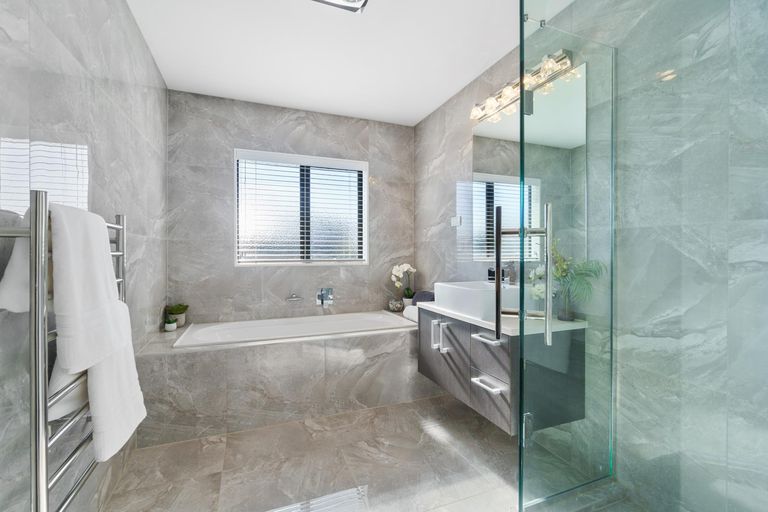 Photo of property in 8 Laylin Place, Pukekohe, 2120