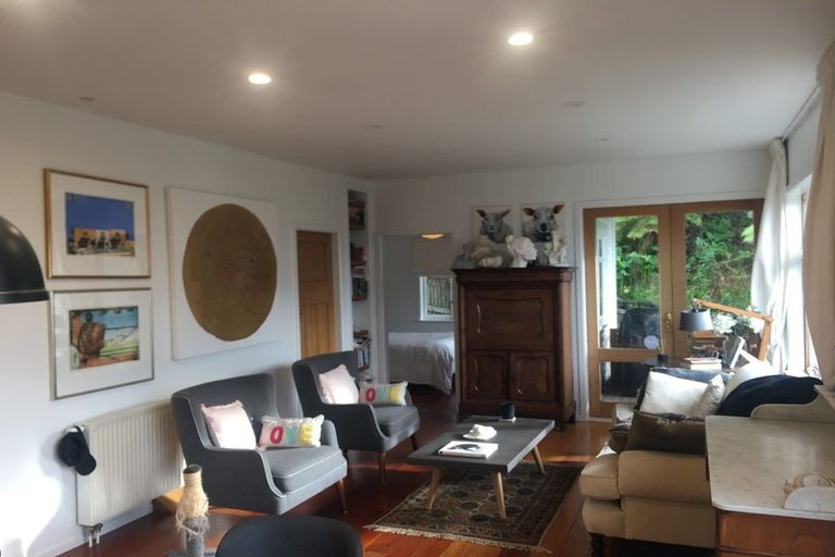 Photo of property in 100 Farnham Street, Mornington, Wellington, 6021