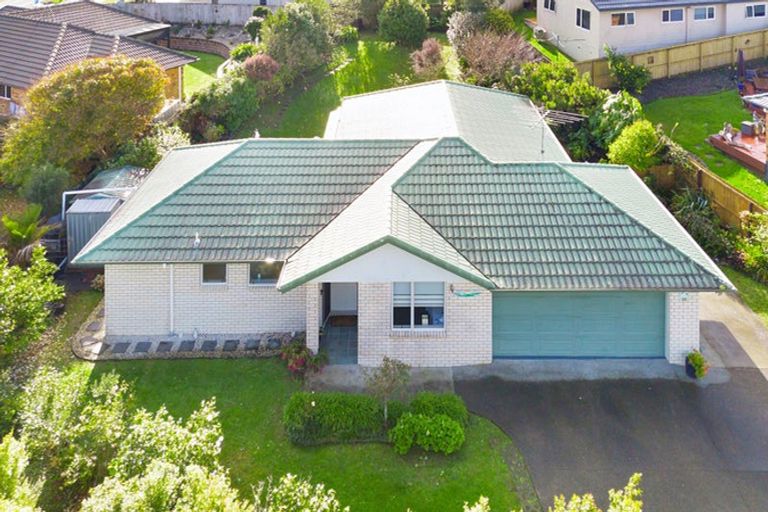 Photo of property in 30 Tauranga Place, Orewa, 0931
