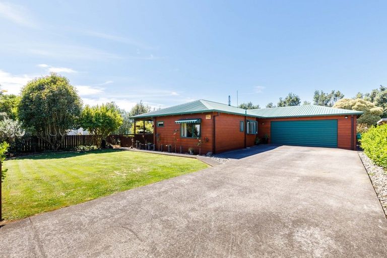 Photo of property in 537 Richmond Road, Lepperton, New Plymouth, 4373