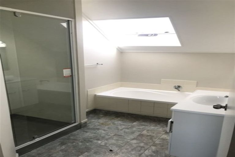 Photo of property in 15a Brocas Avenue, Hillcrest, Hamilton, 3216