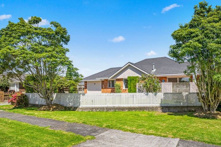 Photo of property in 214 Te Moana Road, Waikanae, 5036