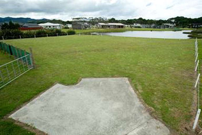 Photo of property in 107 Karo Drive, Matarangi, Whitianga, 3592