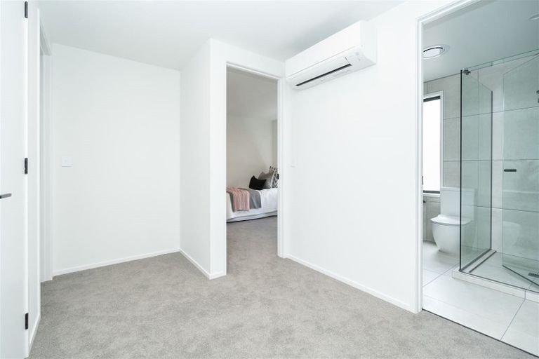 Photo of property in 2/23 Strowan Avenue, Fairfield, Hamilton, 3214