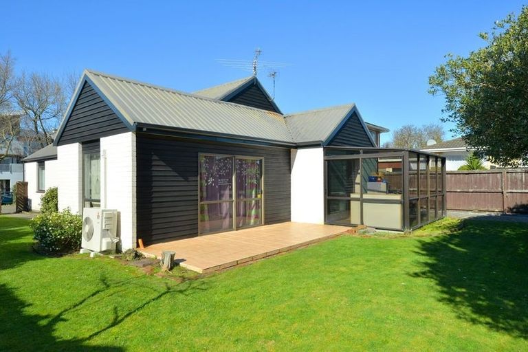 Photo of property in 69 Brodie Street, Ilam, Christchurch, 8041