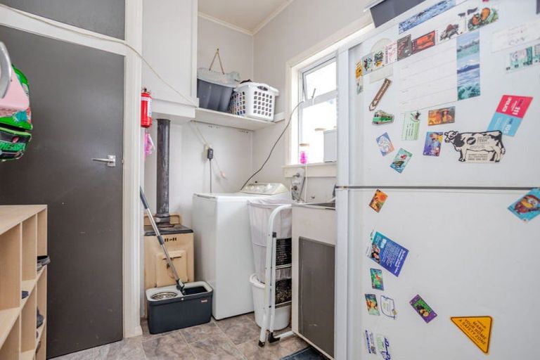 Photo of property in 15 Neptune Street, Dannevirke, 4930