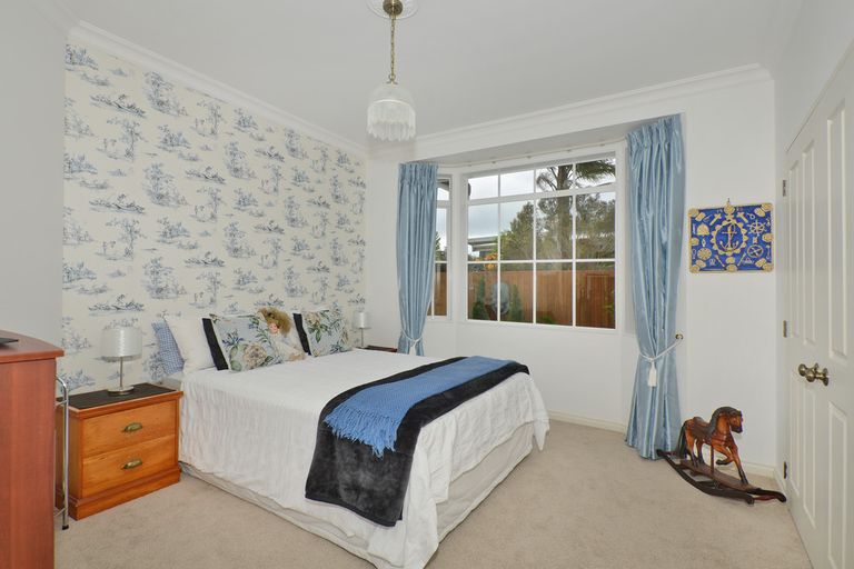 Photo of property in 2 O'farrell Drive, One Tree Point, 0118