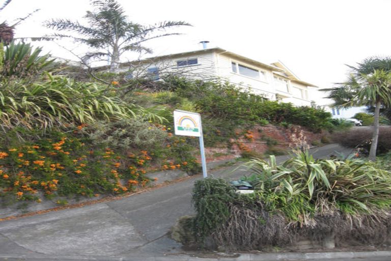 Photo of property in 11 Seapoint Road, Bluff Hill, Napier, 4110