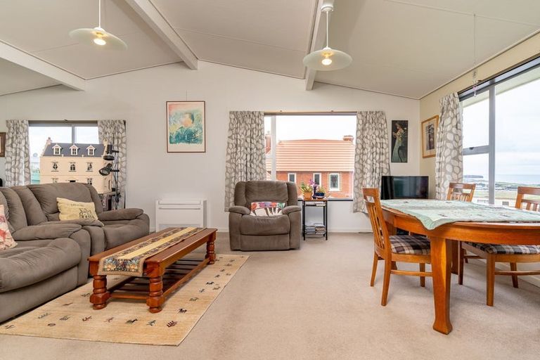 Photo of property in 14 Winston Place, Kew, Dunedin, 9012