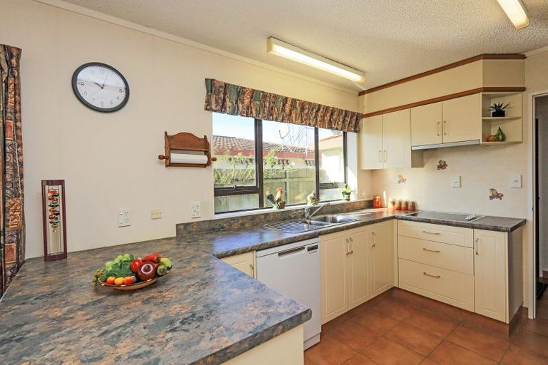 Photo of property in 4/52 Avondale Road, Taradale, Napier, 4112