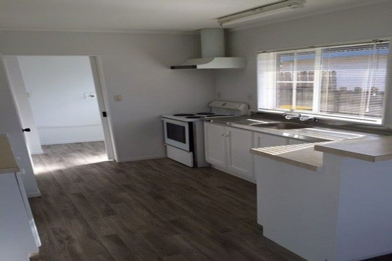 Photo of property in 21a Riverside Road, Orewa, 0931