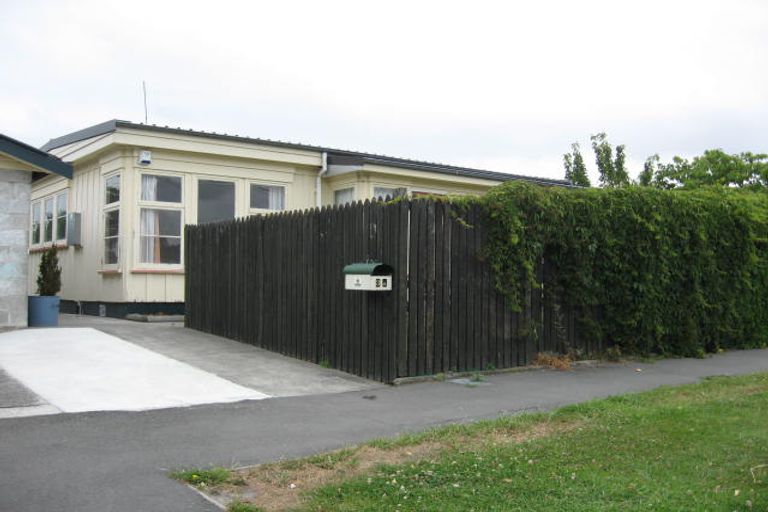 Photo of property in 2/3 Karamu Street, Upper Riccarton, Christchurch, 8041