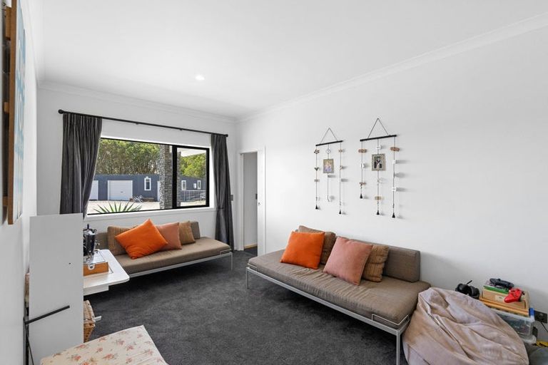 Photo of property in 947 Koputaroa Road, Koputaroa, Levin, 5575