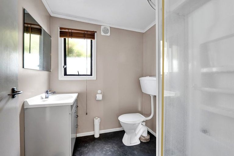 Photo of property in 4 Tawhiti Road, Hawera, 4610