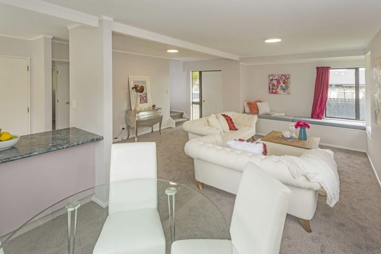 Photo of property in 1/53 Frank Nobilo Drive, Golflands, Auckland, 2013