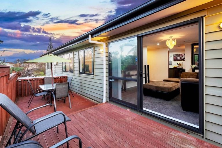 Photo of property in 23f Kamara Road, Glen Eden, Auckland, 0602