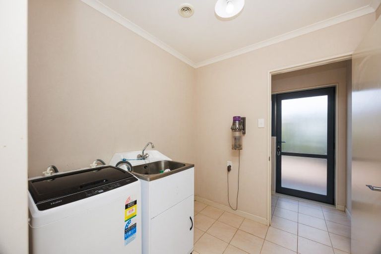 Photo of property in 285 Forlong Road, Colyton, Feilding, 4775