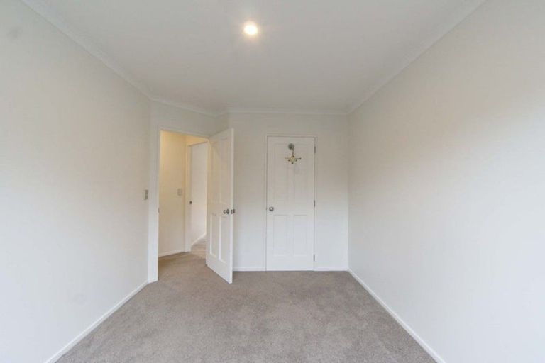 Photo of property in 16 Ravenscourt Place, Huntington, Hamilton, 3210